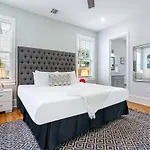 Stunning Modern And Fully-upgraded 5 Bedroom W Pool * New Orleans