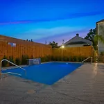 Stunning Modern And Fully-upgraded 5 Bedroom W Pool New Orleans