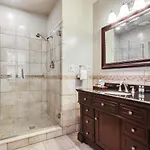Marigny Manor House Bed & Breakfast