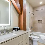 The Pontchartrain Apartment *