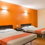 Hotel 6-new Orleans, La - Near Downtown