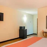 Hotel 6-new Orleans, La - Near Downtown 4*