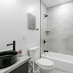 Luxury 5 Bedroom With Private Rooftop Villa *