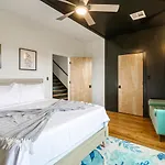 Luxury 5 Bedroom With Private Rooftop
