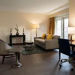 Embassy By Hilton Convention Center Hotel New Orleans