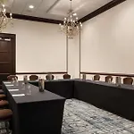 Hotel Embassy By Hilton Convention Center New Orleans