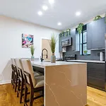 Luxury 5 Bedroom With Private Rooftop Villa