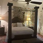 The Happy Place #1 Bed & Breakfast New Orleans