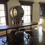 Location, Walk Anywhere 4*