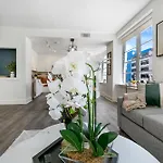 Chic 4Br Condo In California Building