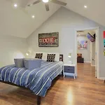 Holiday home Charming Conti Nest With Large Courtyard New Orleans