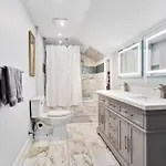 Charming Conti Nest With Large Courtyard *