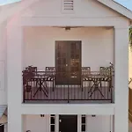 Serene 4 Bedroom Home Near French Quarter With Wi-Fi And Parking