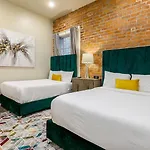 The Pontchartrain * New Orleans