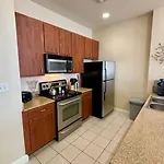Spacious 1Br Near French Quarter With Pool & Gym