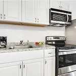 Downtown New Orleans Exposed Wood Suite 2 Min Fq