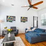 3br On Carondelet By Hosteeva Apartment *
