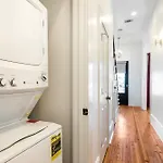 3br On Carondelet By Hosteeva