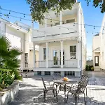 Amazing 3Br Cottage Off St Charles With Pool