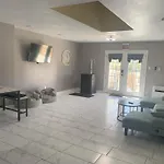 Nola Townhouse, 30 Days Minimum Rent Required