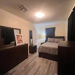 Simplicity Nola 2 Apartment