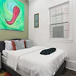 Cozy Fresh Lux House Near Downtown