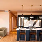 Beautiful 4 Bed 4 Bath Chez Moi Suite With Pool