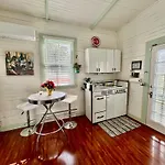 Centrally Located Garden Cottage