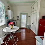 Centrally Located Garden Cottage