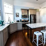 Claiborne Historic Mansion - 5 Bed-3bath * New Orleans