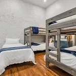 4-Br Hotel Suite Near Bourbon St
