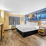 Days By Wyndham Pontchartrain Hotel