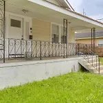 Work & Play: Colorful Home In Heart Of Nola!