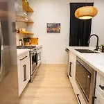 Shimmering New Nola Tvs In Bedrooms & Parking * New Orleans