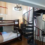 Engine 24 Firehouse Bed & Breakfast