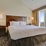 Hotel Embassy By Hilton Convention Center
