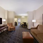 Hotel Embassy By Hilton Convention Center 3*