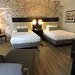 Western St. Christopher 3*