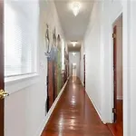 Modern 4br Retreat Walk To Downtown *