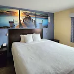 Days By Wyndham Pontchartrain Hotel 3*