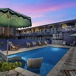 The Ben Louie 3*