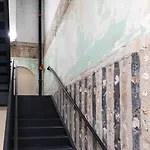 Hi *