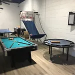 9Br-Sleeps 19. Amazing Deal!!