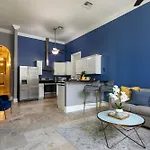 Hosteeva Modern Near Magazine St & Close To Fq Apartment