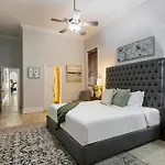 Apartment Hosteeva Modern Near Magazine St & Close To Fq