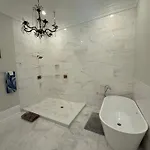 Blue Crawfish Boutique Hotel & Pool Bar