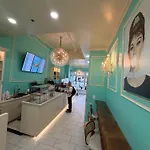 Jimmys On Canal St Hotel