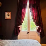 Historic- Salt Pool-Balconies-Near French Quarter