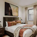 Luxe 6-bedroom Garden District Retreat Pool * New Orleans