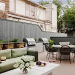 Luxe 6-bedroom Garden District Retreat Pool New Orleans